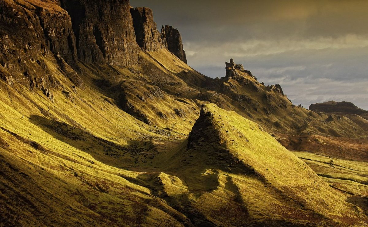 Breathtaking view of Skye's cliffs